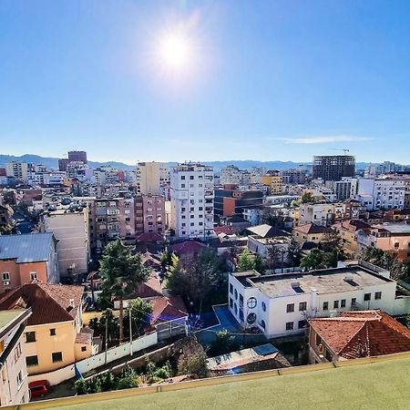 Skyline View 2Br Apartment 地拉那 外观 照片