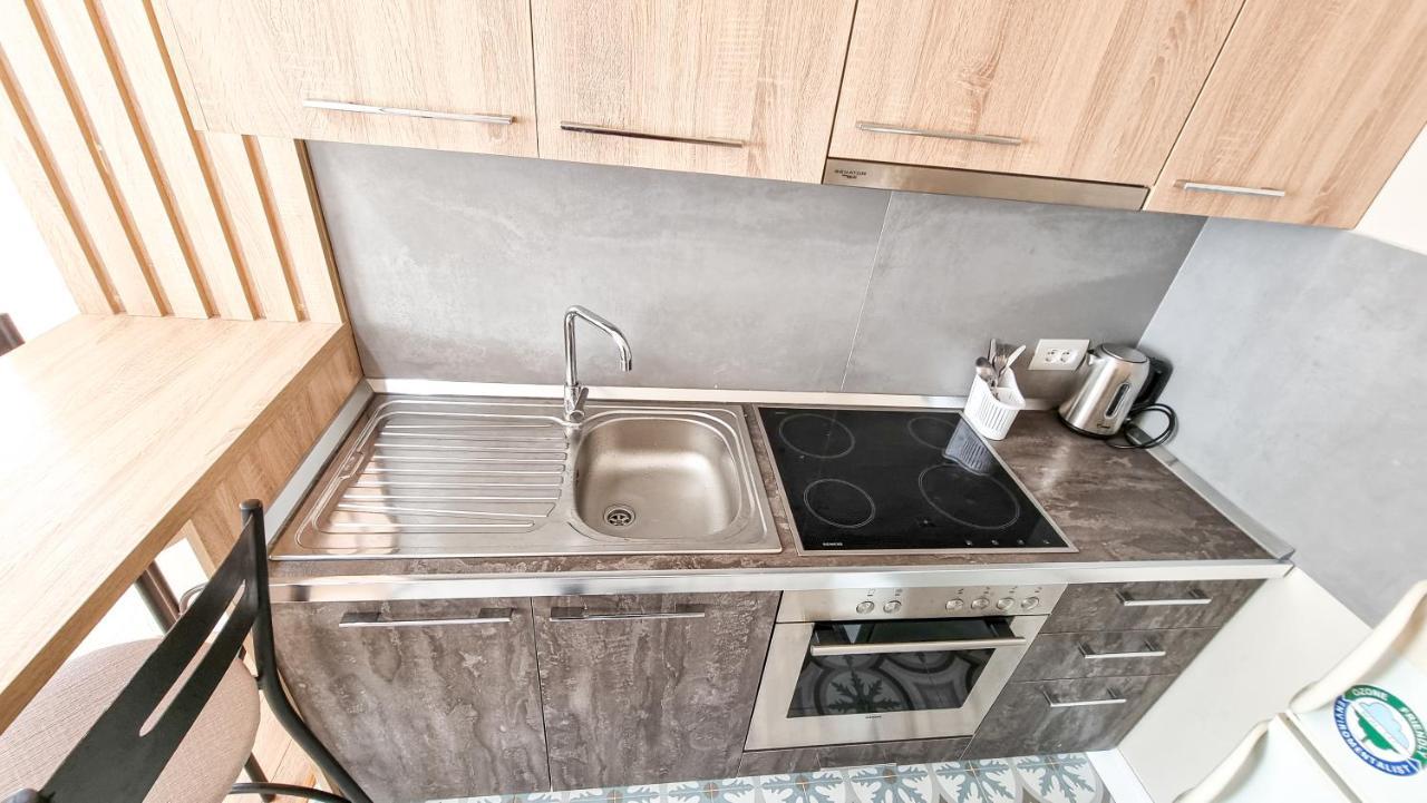 Skyline View 2Br Apartment 地拉那 外观 照片