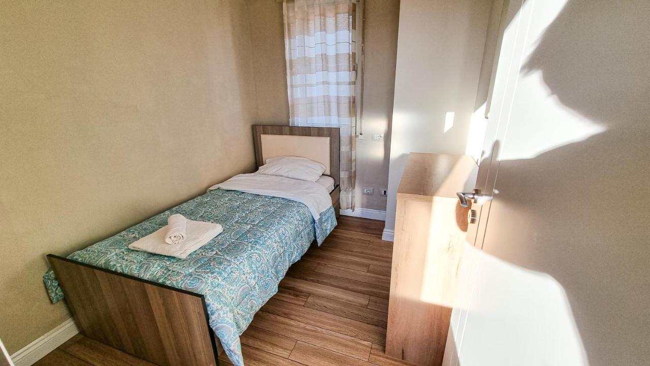 Skyline View 2Br Apartment 地拉那 外观 照片