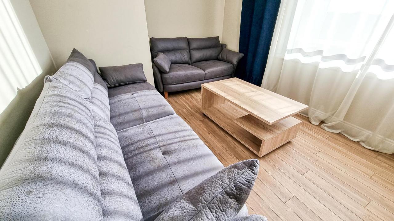 Skyline View 2Br Apartment 地拉那 外观 照片